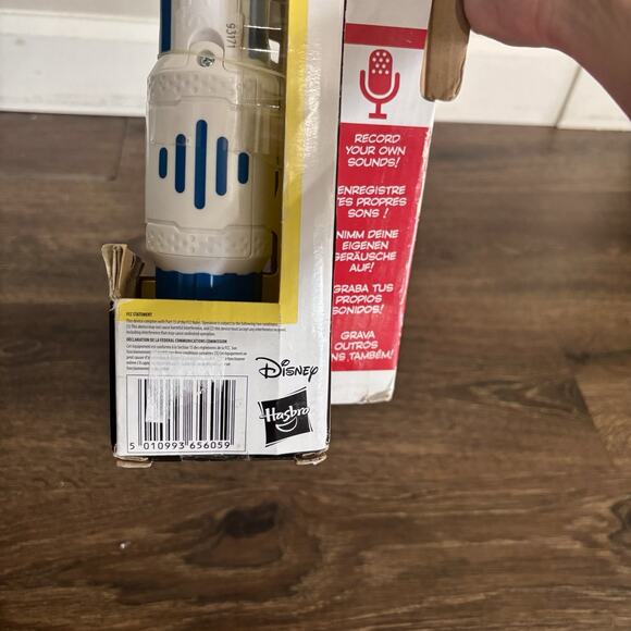 Star Wars Scream Saber Blue Lightsaber Record Your Own Sounds 3 Sound Modes New - Picture 4 of 9